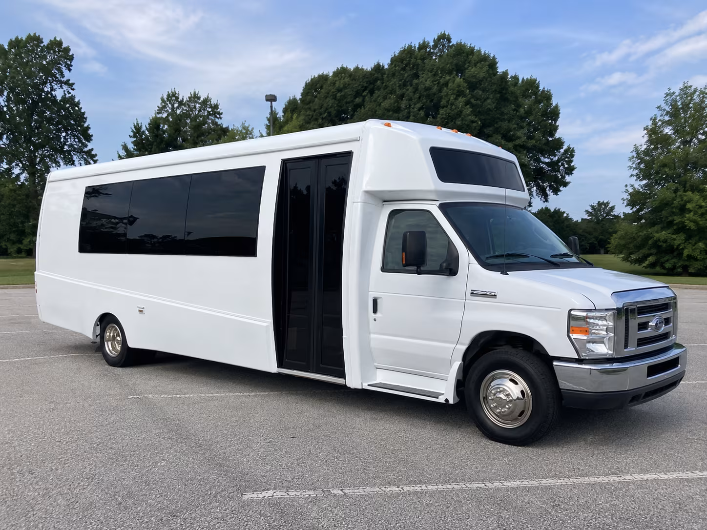 peabody 18 passenger party bus